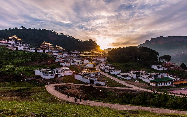 套花呗收费吗_羊小咩提现套路