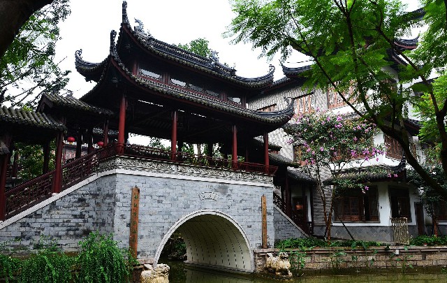 电子医保钱怎么取现_淘宝商家花呗冻结